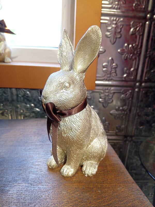 Small Gold Rabbit